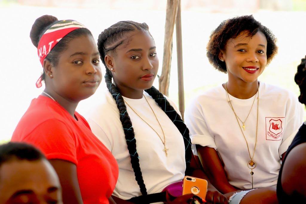 60357371_2229524533762912_643546011163164672_n